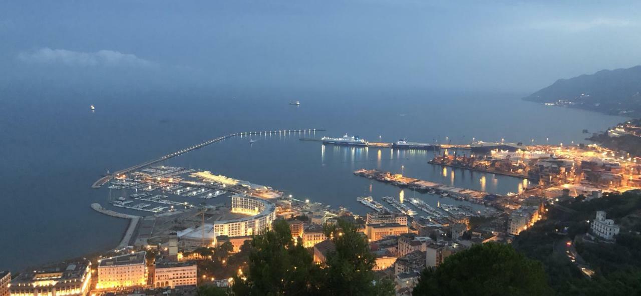 Donna Giulia, Luxury House Hotel Salerno Bagian luar foto